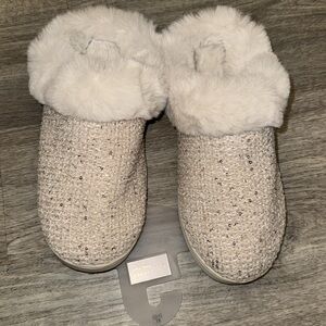 Lauren Conrad Slippers - XL 9/10 - ivory sweater material NWT